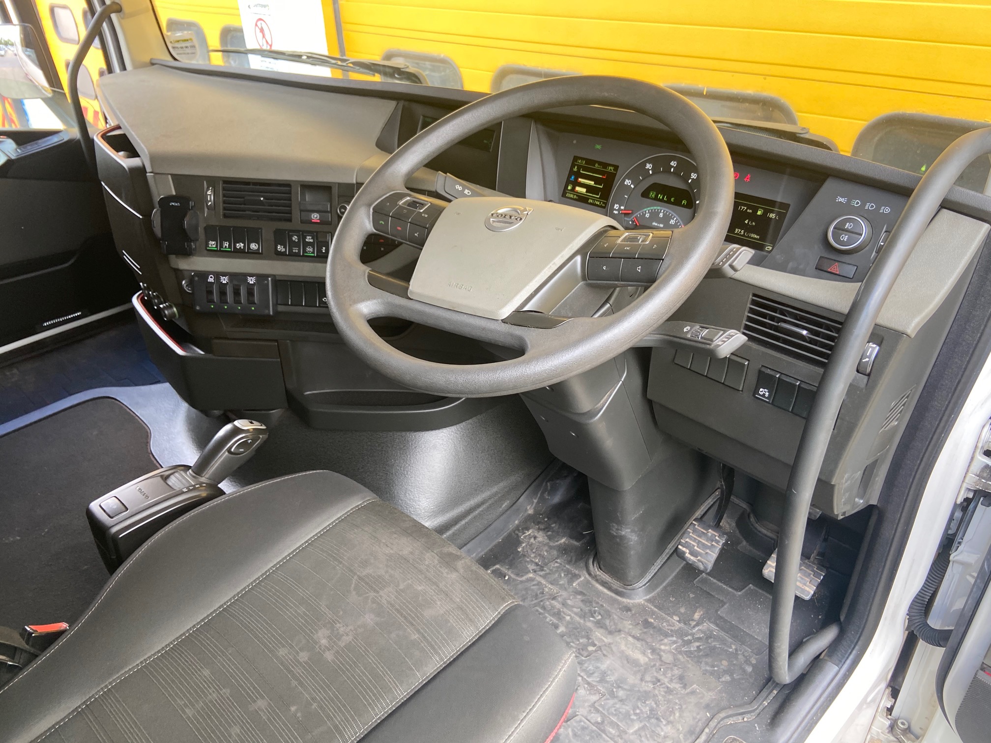 2017 ’17’ VOLVO FH13 460 (Euro 6c) Globetrotter AUTO